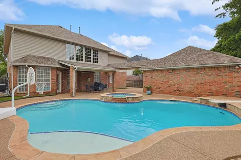 Exterior - 306 Longview Dr, Keller, TX 76248 photo 3 of 7