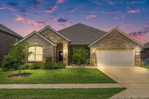 517 Declaration Way, Royse City, TX 75189