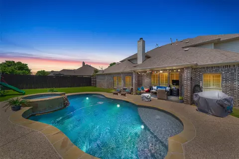2610 Sandstone Ln, Midlothian, TX 76065