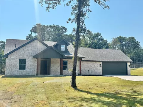 105 Monarch Ln, Poolville, TX 76487