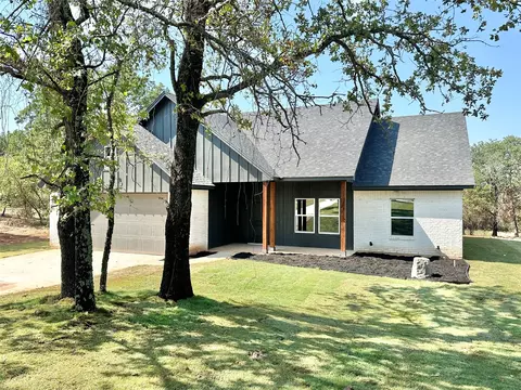 128 Monarch Ln, Poolville, TX 76487