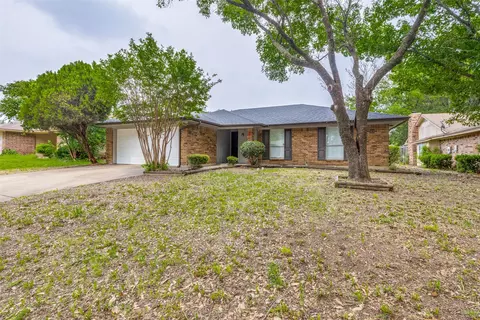 5311 Pampas Ct, Arlington, TX 76018