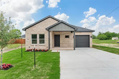 405 John St, Hillsboro, TX 76645