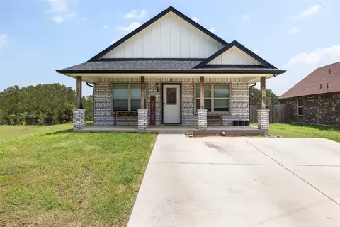 1124 Thicket Trl, Granbury, TX 76048