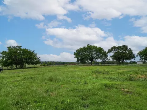 1405 Prairie Grove Rd, Valley View, TX 76272