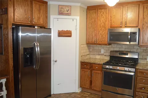 708 NW 6th St NW, Springhill, LA 71075 photo 4