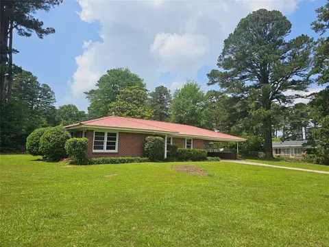 708 NW 6th St NW, Springhill, LA 71075