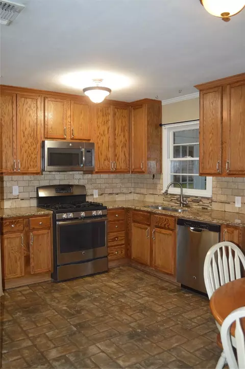 708 NW 6th St NW, Springhill, LA 71075 photo 5