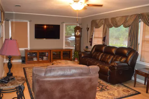 708 NW 6th St NW, Springhill, LA 71075 photo 6