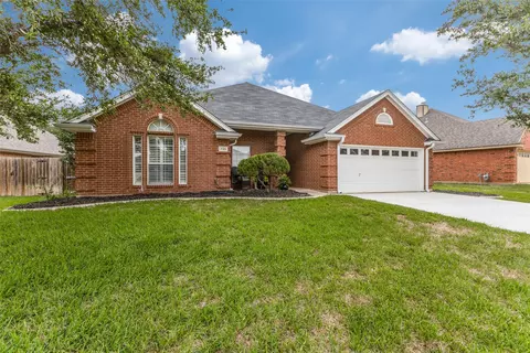725 W Park Dr, Keller, TX 76248
