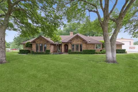 315 Clay Ln, Red Oak, TX 75154