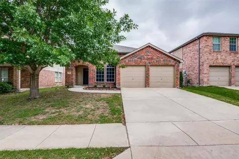 1629 Flamingo Dr, Little Elm, TX 75068