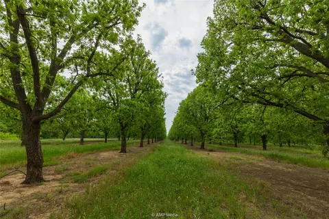 141 Pecan Bayou Ln, Brownwood, TX 76801