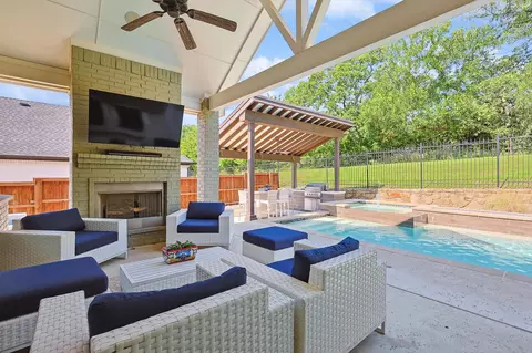 819 Big Sky Way, Argyle, TX 76226