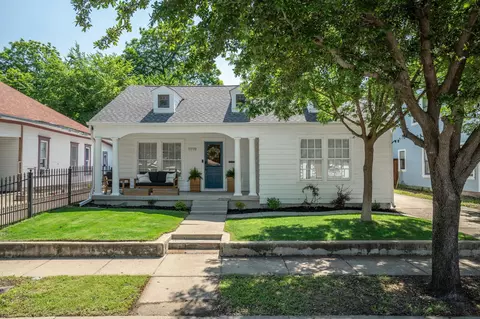 1919 S Henderson St, Fort Worth, TX 76110