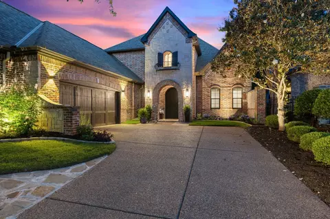 1411 Kensington Ct, Southlake, TX 76092