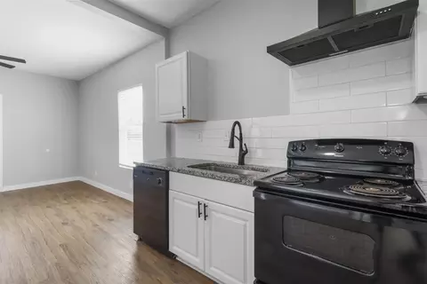 425 Elm St, Denison, TX 75021 photo 7