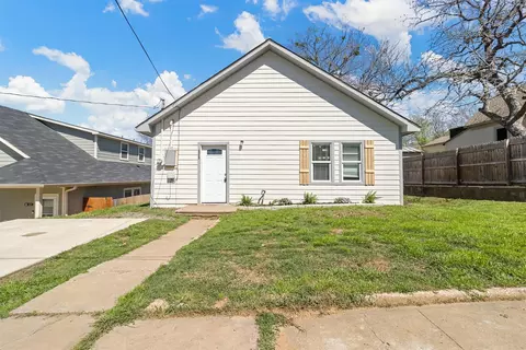 425 Elm St, Denison, TX 75021 photo 4