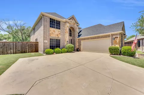104 Aztec Ct, Waxahachie, TX 75165
