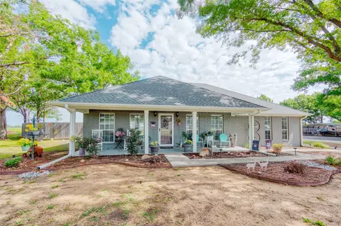 239 Bobby Sam Ct, Collinsville, TX 76233