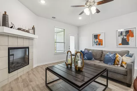 437 Rose Ave, Cleburne, TX 76033 photo 4