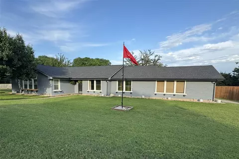 8604 Lake Country Dr, Fort Worth, TX 76179