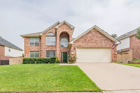 5001 Cedar River Trl, Fort Worth, TX 76137