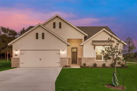 400 Guadalupe Ln, Springtown, TX 76082