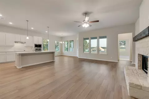 1120 Trinity Dr, Springtown, TX 76082 photo 11