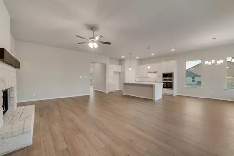 1120 Trinity Dr, Springtown, TX 76082 photo 7