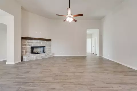 1128 Trinity Dr, Springtown, TX 76082 photo 27
