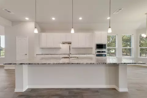 1128 Trinity Dr, Springtown, TX 76082 photo 11