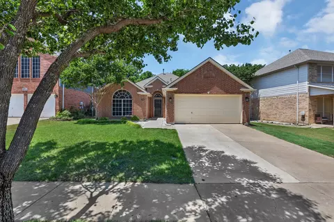 7763 Park Run Rd, Fort Worth, TX 76137