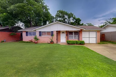 1509 E Lovers Ln, Arlington, TX 76010