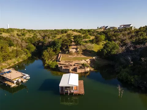 1002 E Hells Gate Dr, Graford, TX 76449 photo 6