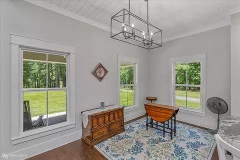 Dining - 1592 Barnes Rd, Converse, LA 71419 photo 1 of 1