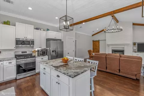 Kitchen - 1592 Barnes Rd, Converse, LA 71419 photo 1 of 5