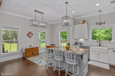 Kitchen - 1592 Barnes Rd, Converse, LA 71419 photo 4 of 5