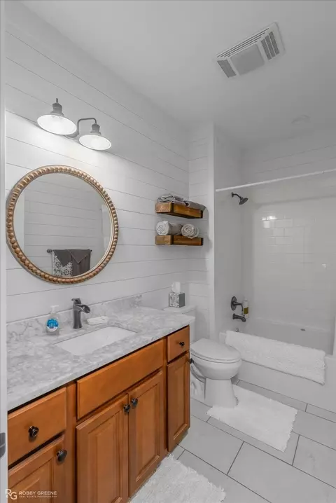 Bath - 1592 Barnes Rd, Converse, LA 71419 photo 6 of 7
