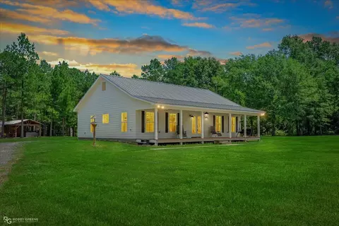 Exterior - 1592 Barnes Rd, Converse, LA 71419 photo 5 of 6