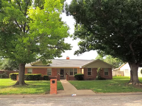 5 Cobblestone Ln, Abilene, TX 79606