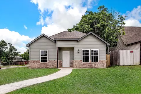 3801 Millet Ave, Fort Worth, TX 76105