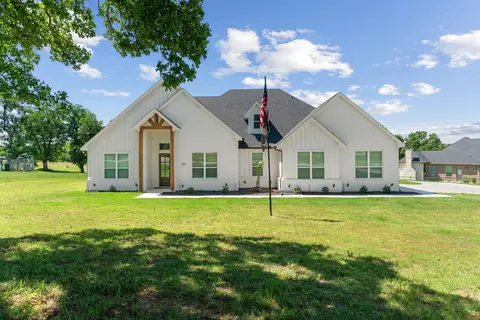 2552 N Cardinal Rd, Azle, TX 76020