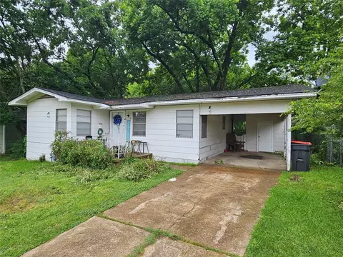 135 17th St NE, Paris, TX 75460