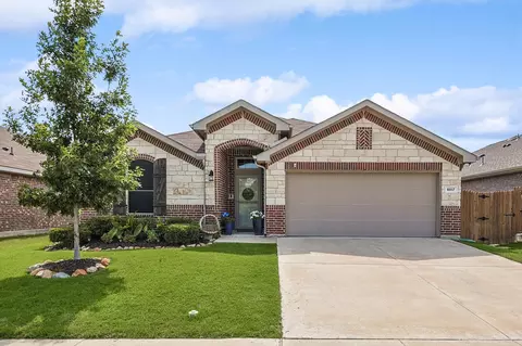 6817 Woodlawn Dr, Fort Worth, TX 76179