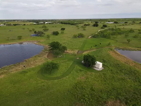 000 Scheer Rd, Henrietta, TX 76365