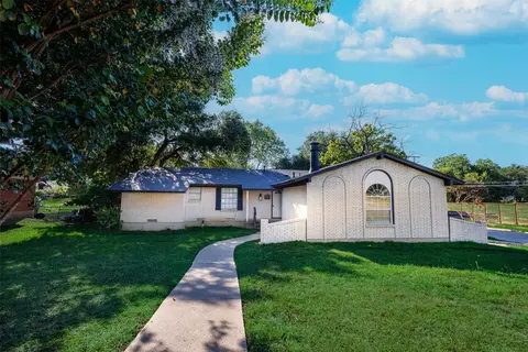 131 Caraway Dr, Mesquite, TX 75149