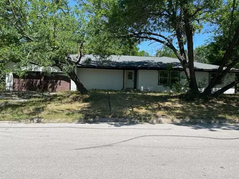 209 W 9th St, Kemp, TX 75143