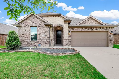 249 Valley View Dr, Waxahachie, TX 75167