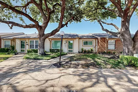 13763 Brookgreen Cir, Dallas, TX 75240